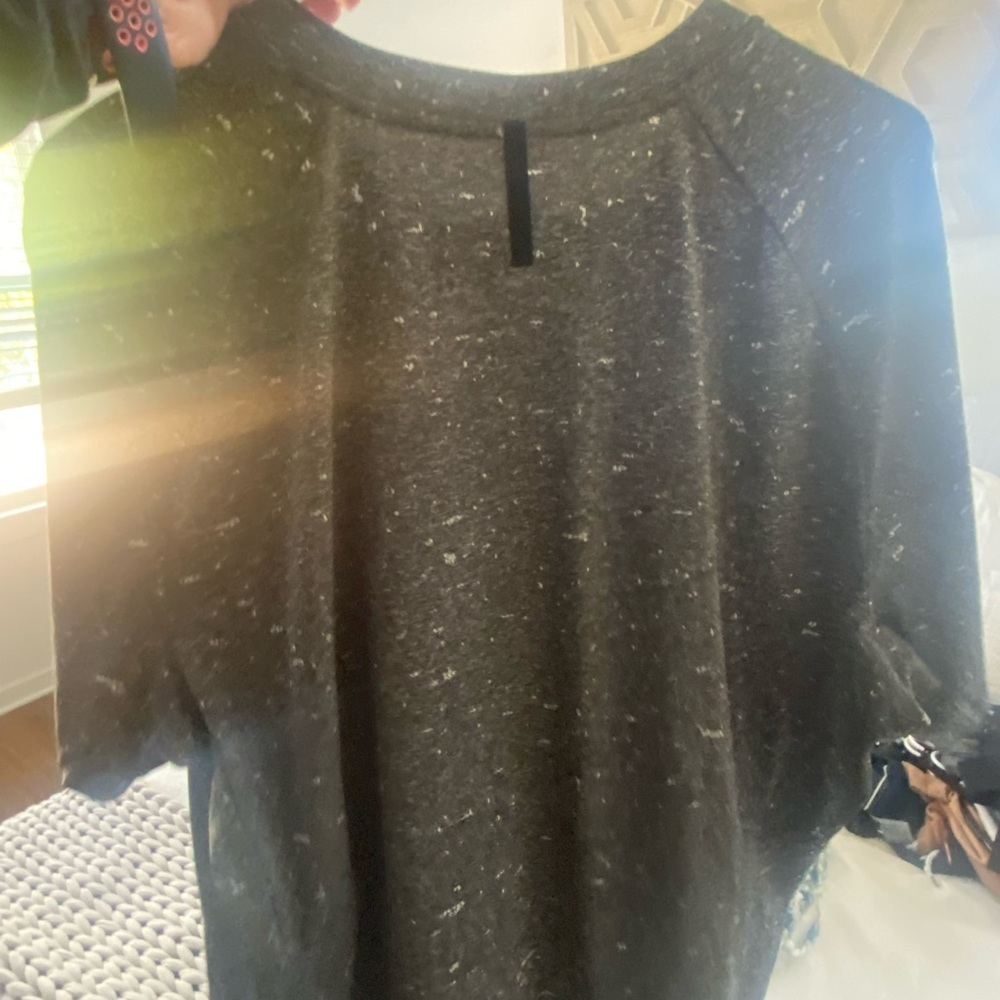 Lululemon tech shirt XL brand new